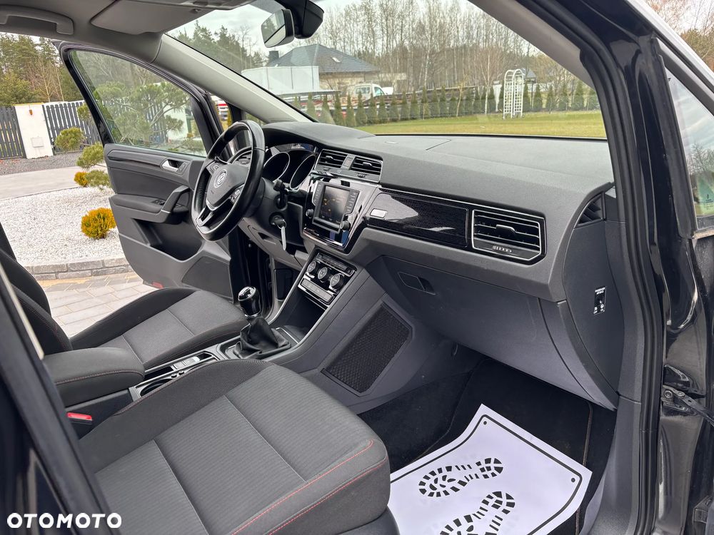 Volkswagen Touran 1.2 TSI (BlueMotion Technology) SOUND - 6