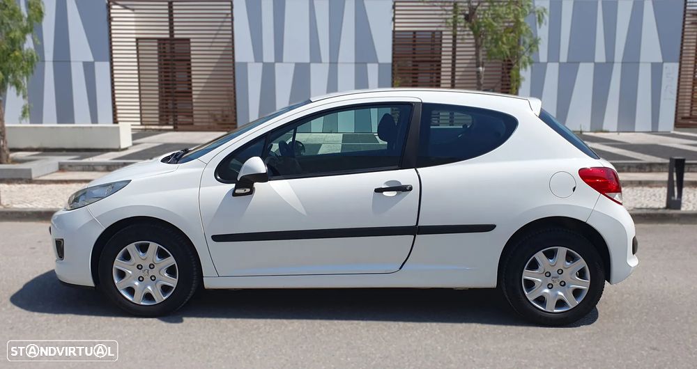 Peugeot 207 - 8