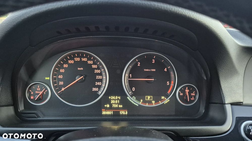 BMW Seria 5 520d - 38