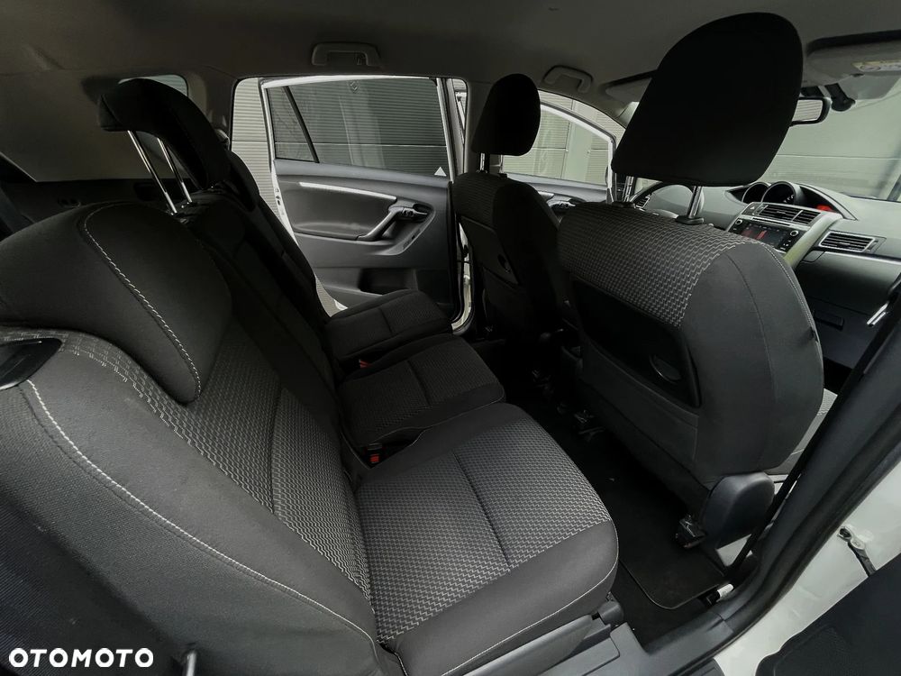 Toyota Verso 1.8 Premium 7os EU6 - 36
