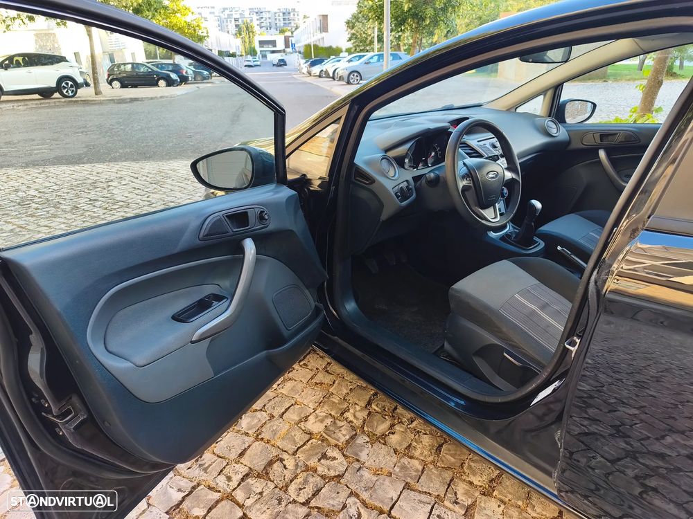 Ford Fiesta 1.25 Techno - 9