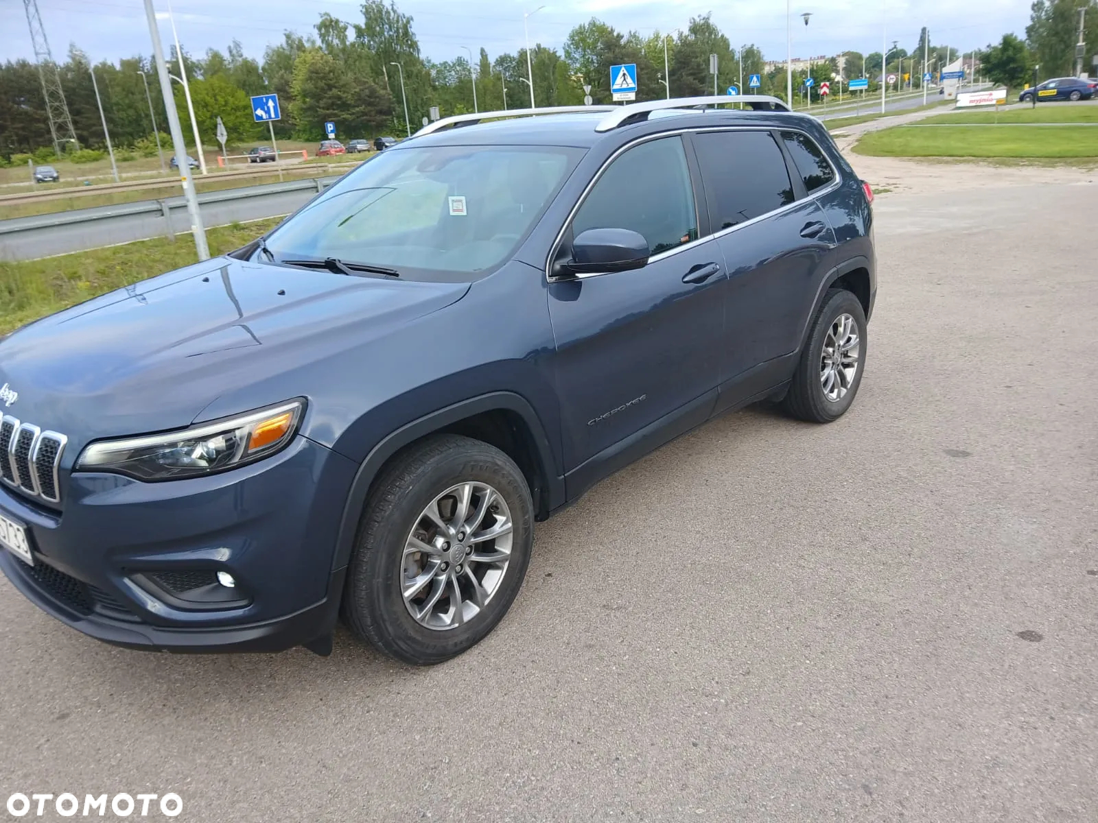 Jeep Cherokee - 3