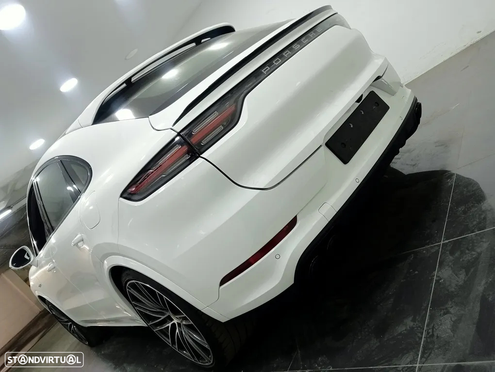 Porsche Cayenne Coupé Turbo S E-Hybrid - 6