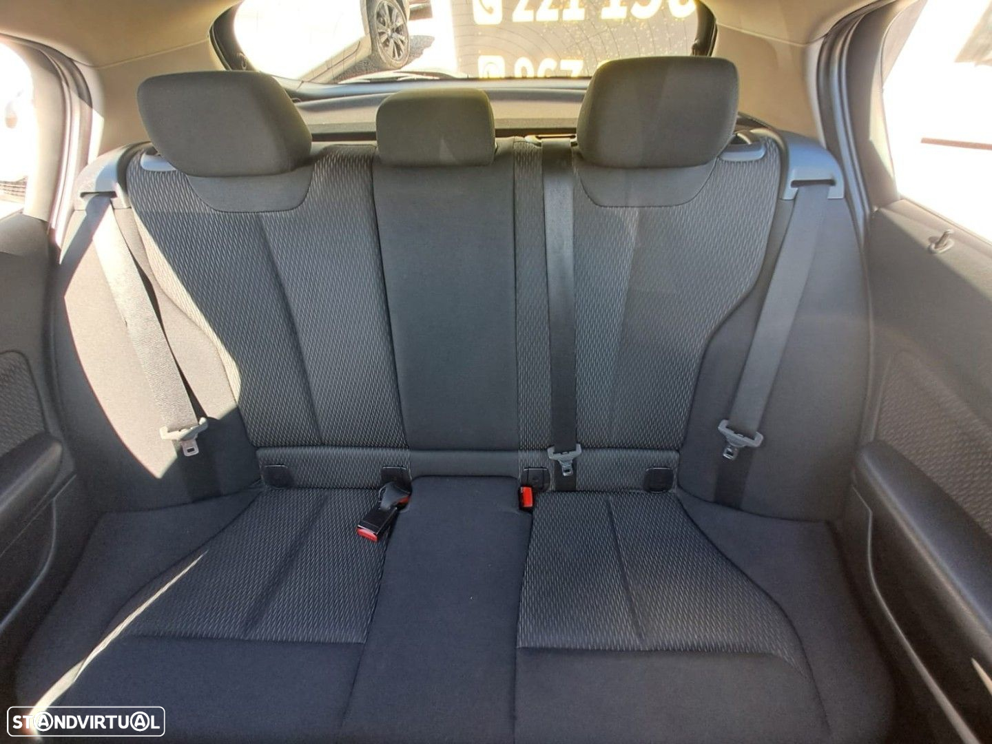 BMW 116 d EDynamics Advantage - 17