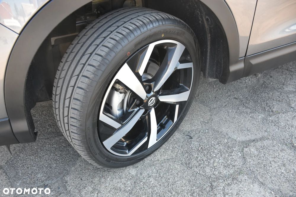Nissan Qashqai 1.6 dCi DPF tekna - 23