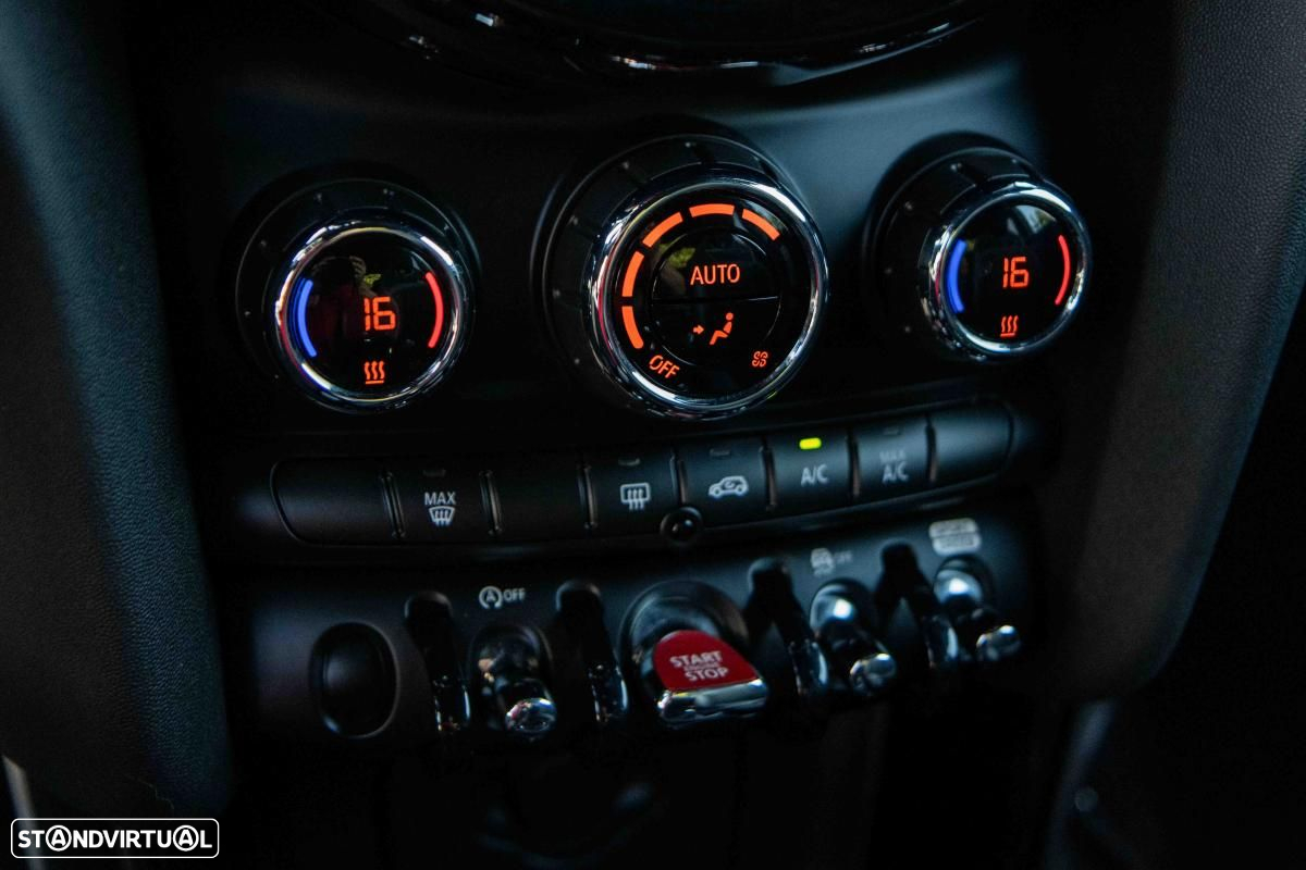MINI 3 Portas Cooper Premium JCW Auto - 24
