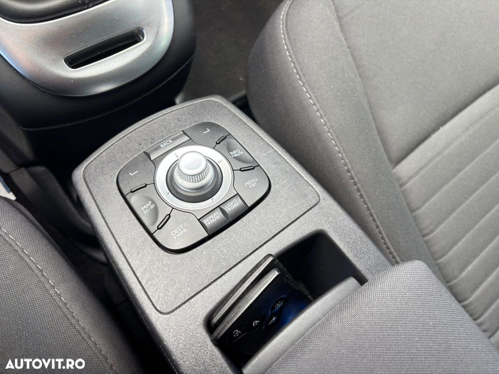 Renault Scenic - 26