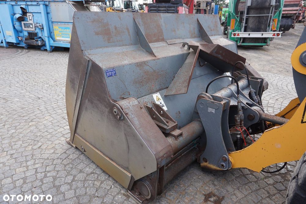 Liebherr L546 6900h Szybkozlacze - 11