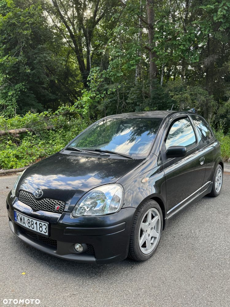 Toyota Yaris - 1