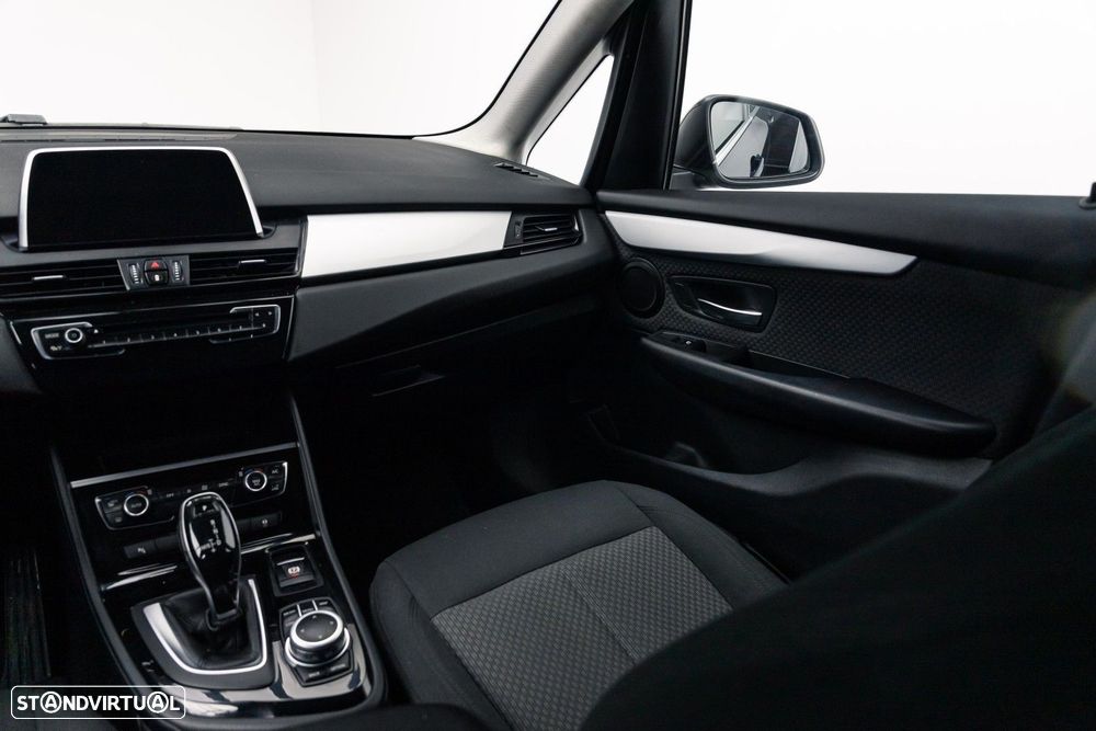 BMW 218 Active Tourer i Advantage Auto - 17