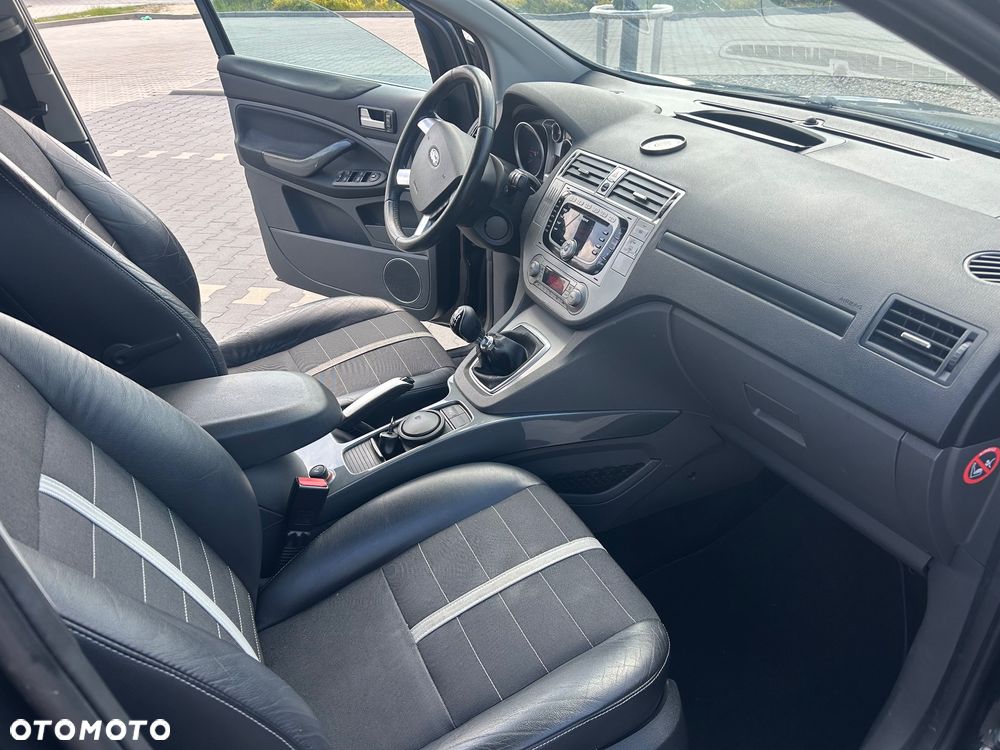 Ford Kuga - 17