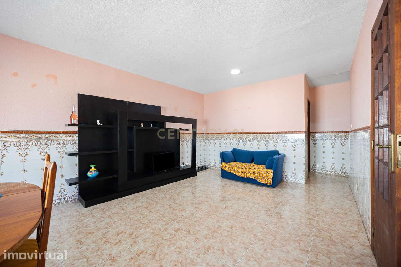 Apartamento T2 Afonsoeiro - Grande imagem: 2/25