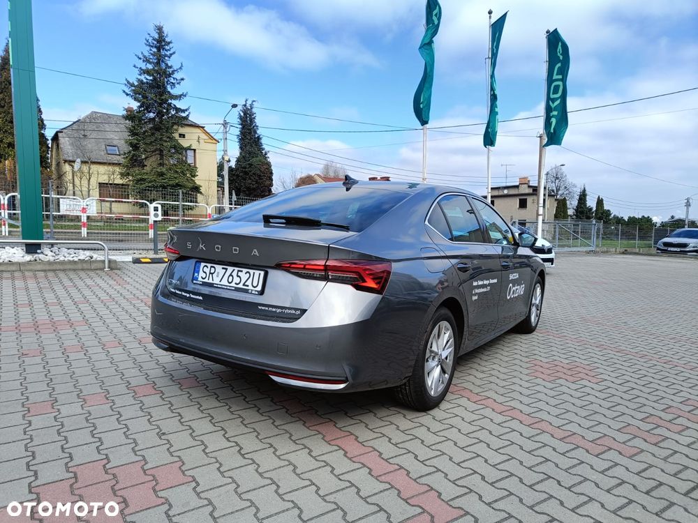 Skoda Octavia 1.5 TSI mHEV Selection DSG - 5