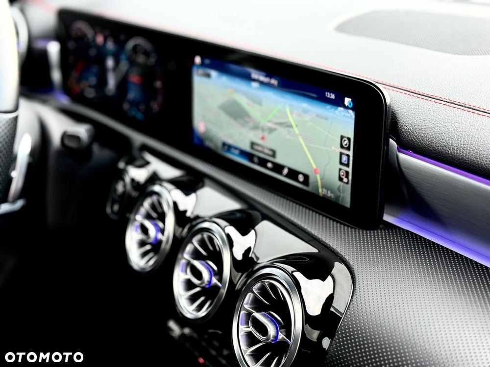 Mercedes-Benz CLA 180 d 7G-DCT AMG Line - 33