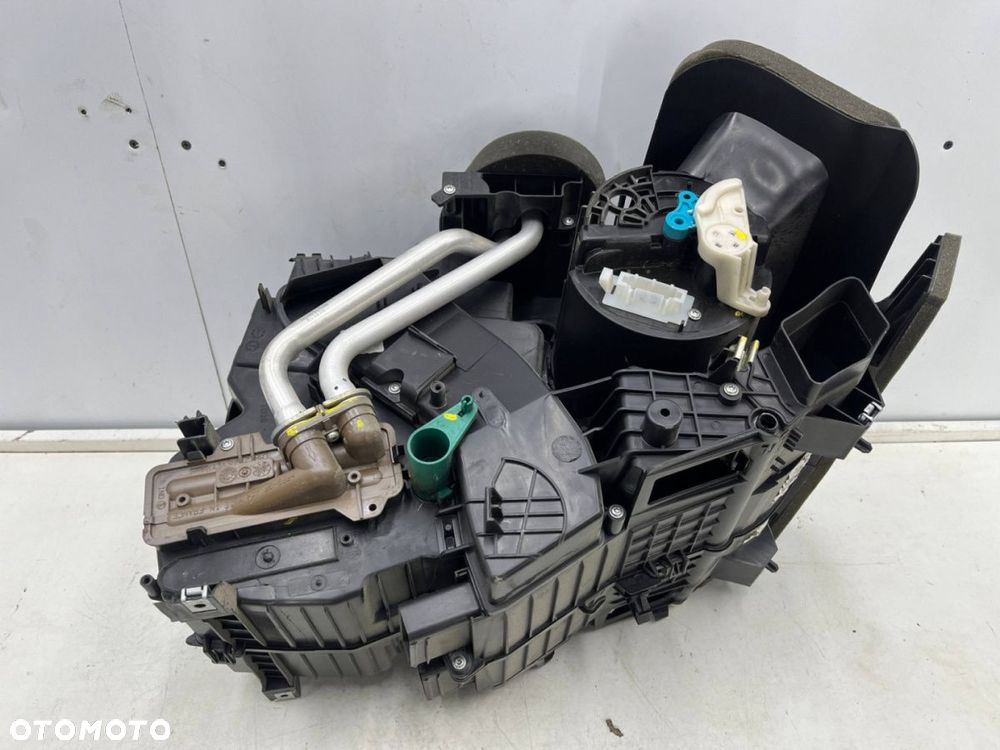 Nagrzewnica Dacia Logan MCV I 06-13r. obudowa chłodnicy wody BEZ klimatyzacji 271205806r - 9