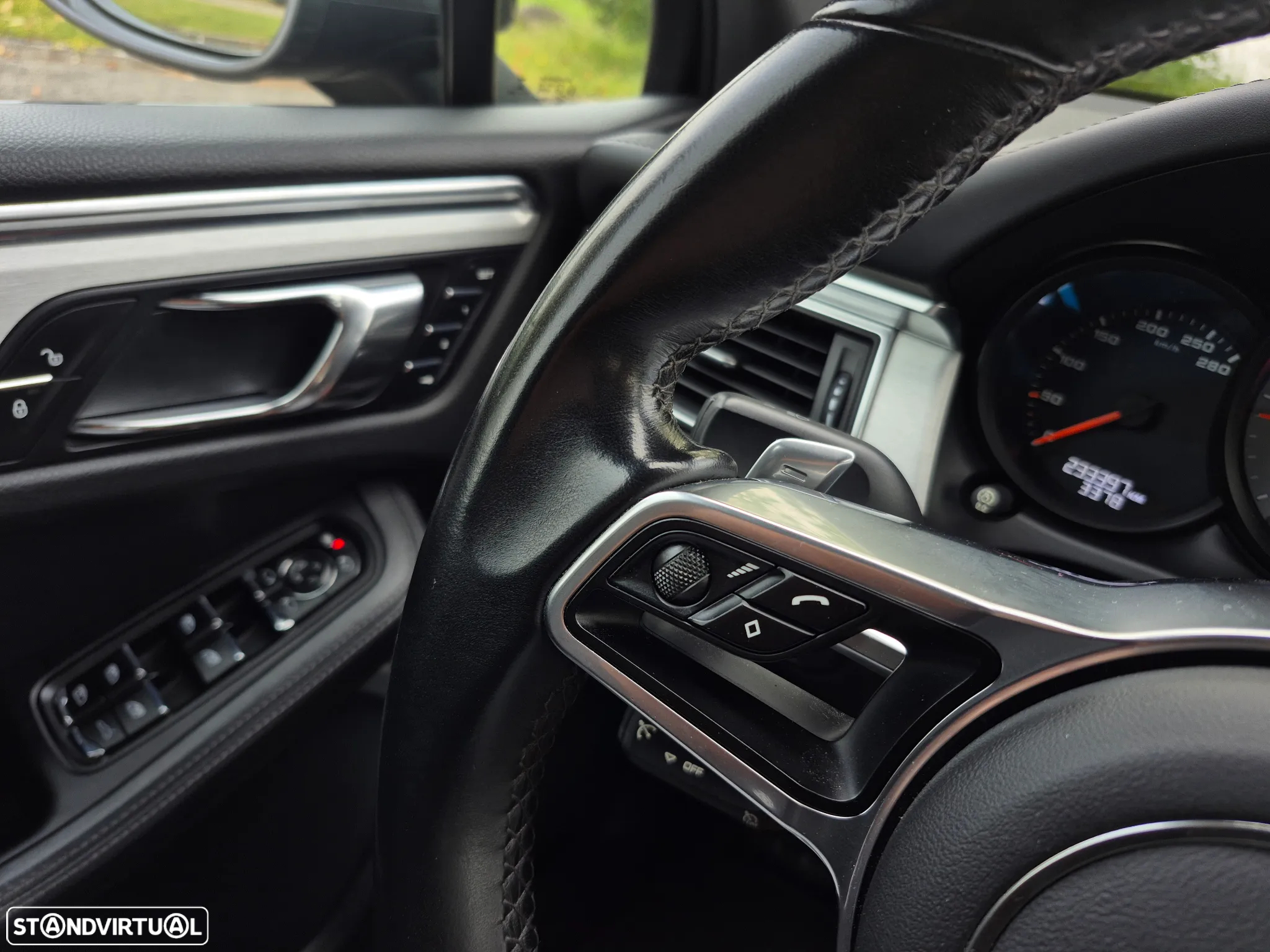 Porsche Macan S - 22