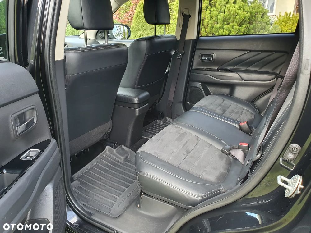 Mitsubishi Outlander Instyle NAVI - 20