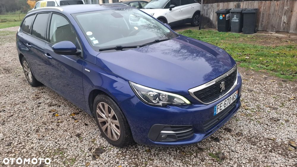 Peugeot 308 - 1
