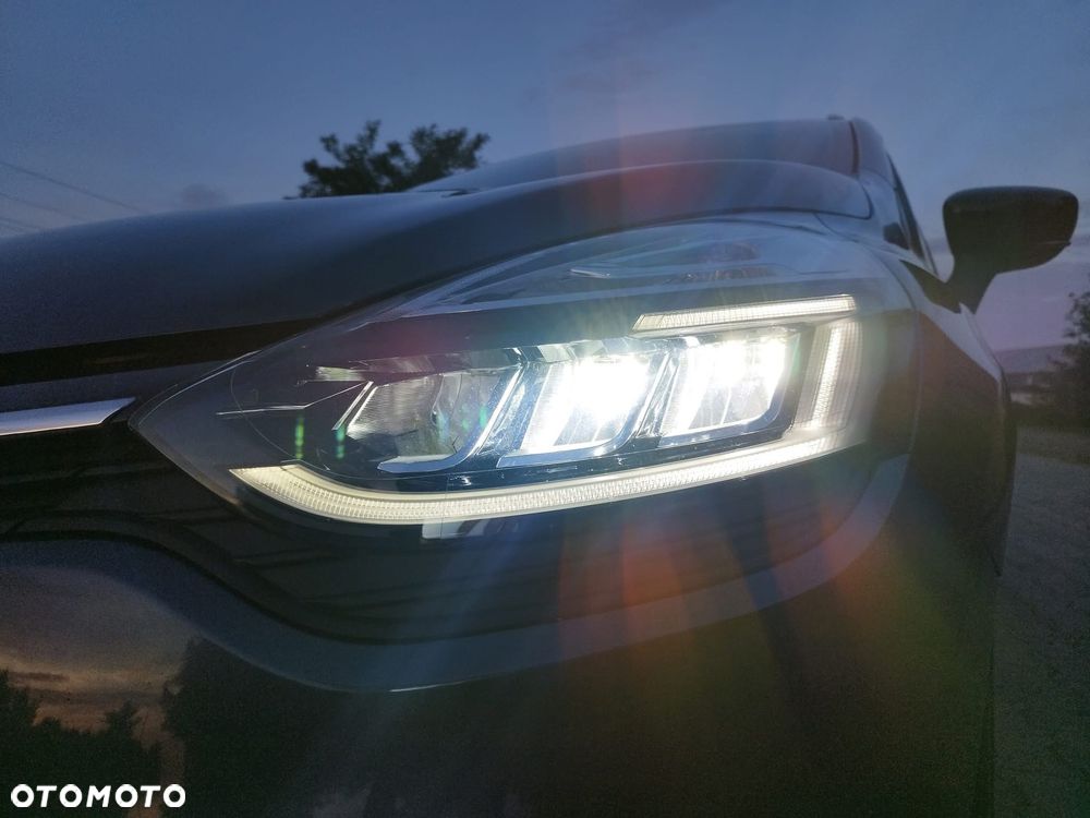 Renault Clio ver--energy-tce-90-limited - 18