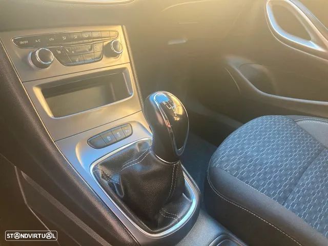 Opel Astra Sports Tourer 1.5 D Business Edition S/S - 24