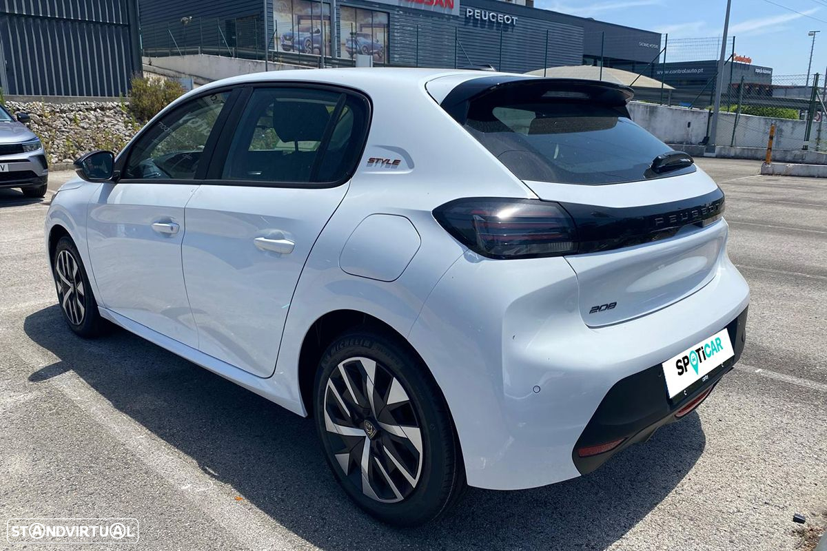Peugeot 208 1.2 PureTech SE Style - 3