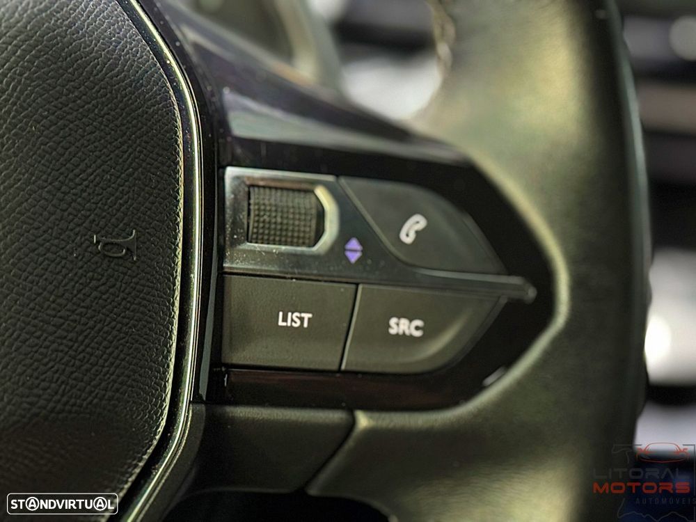 Peugeot 3008 1.2 PureTech Allure Pack EAT8 - 23