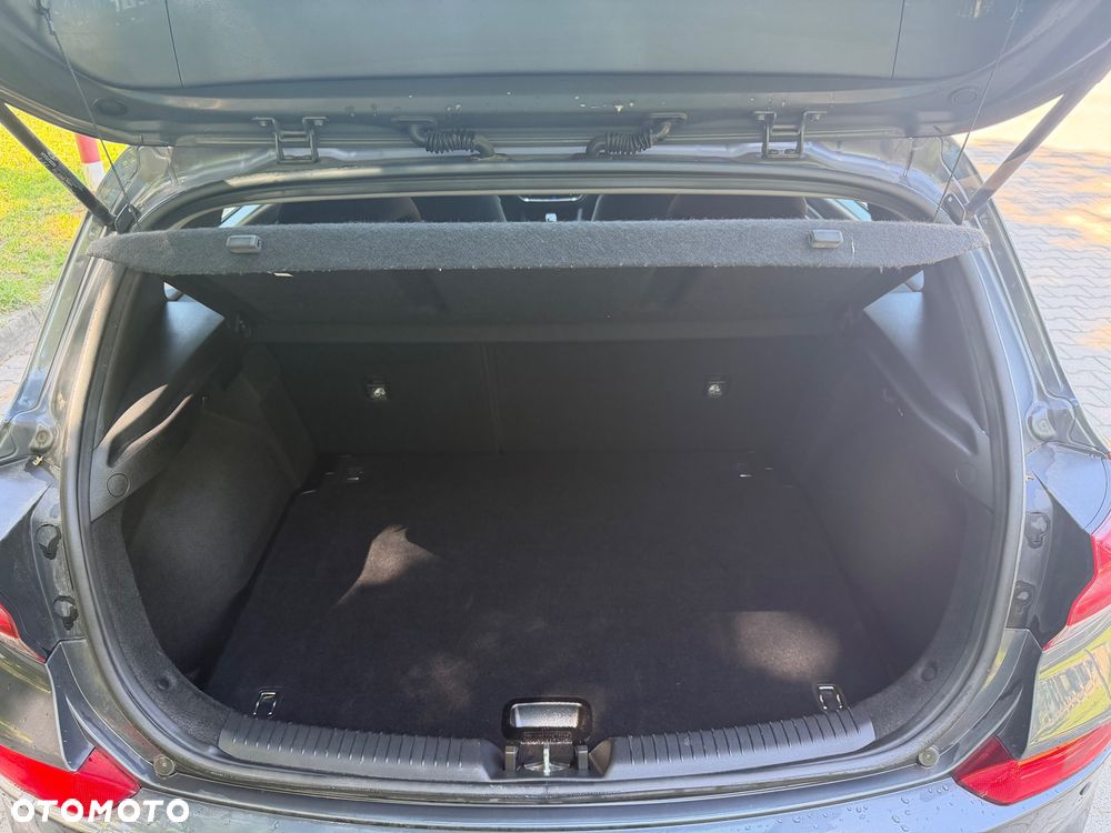 Hyundai i30 1.4 Classic + - 9