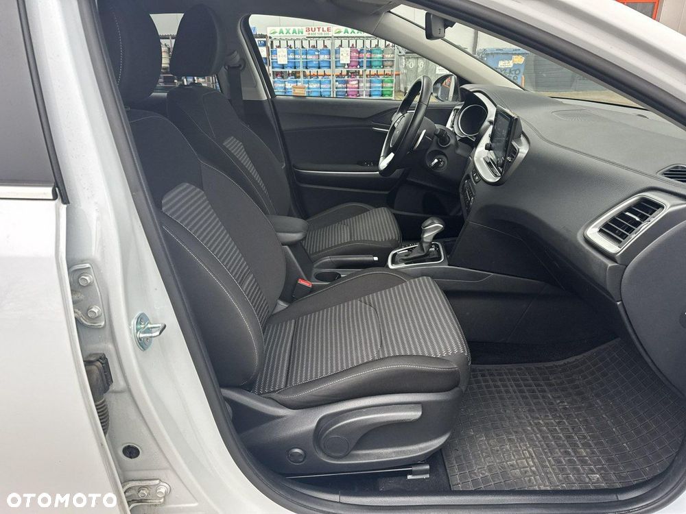 Kia Ceed 1.5 T-GDI M DCT - 20