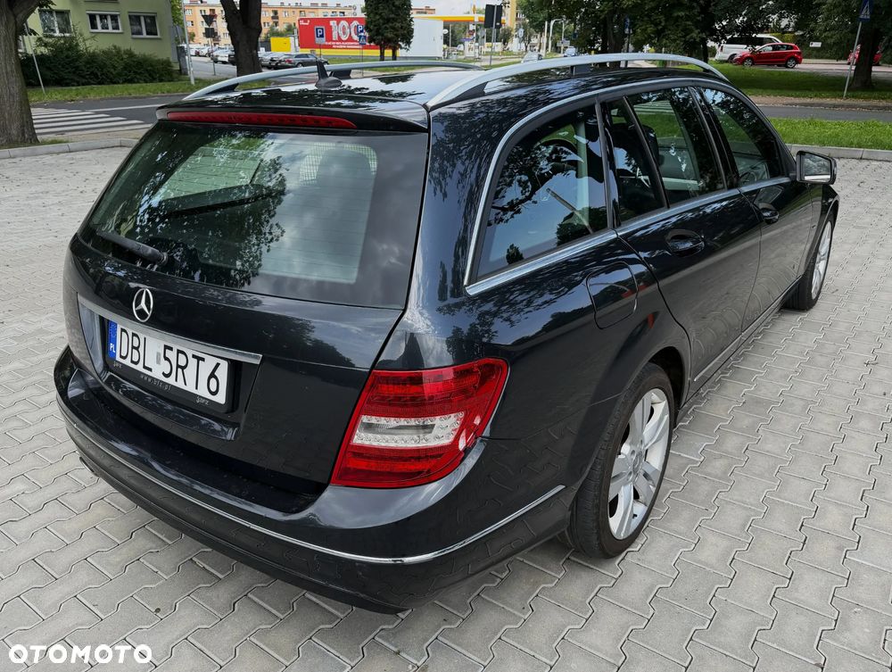 Mercedes-Benz Klasa C 220 CDI DPF (BlueEFFICIENCY) 7G-TRONIC Avantgarde - 5