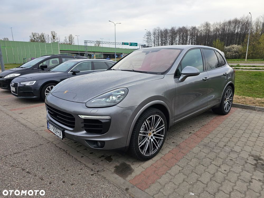 Porsche Cayenne S - 1