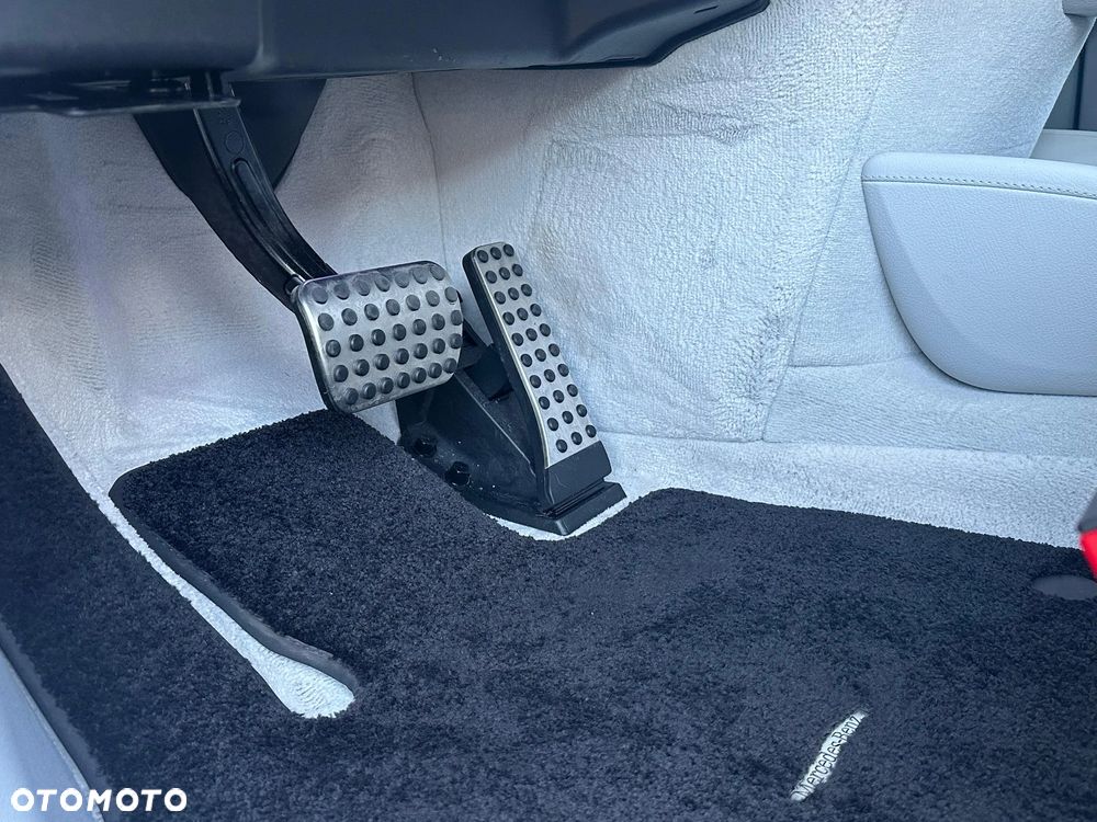 Mercedes-Benz EQE 350 89kWh 4-Matic AMG Line - 9