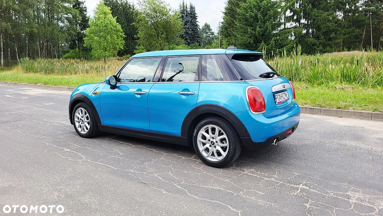 MINI Cooper Seven Chili - 19