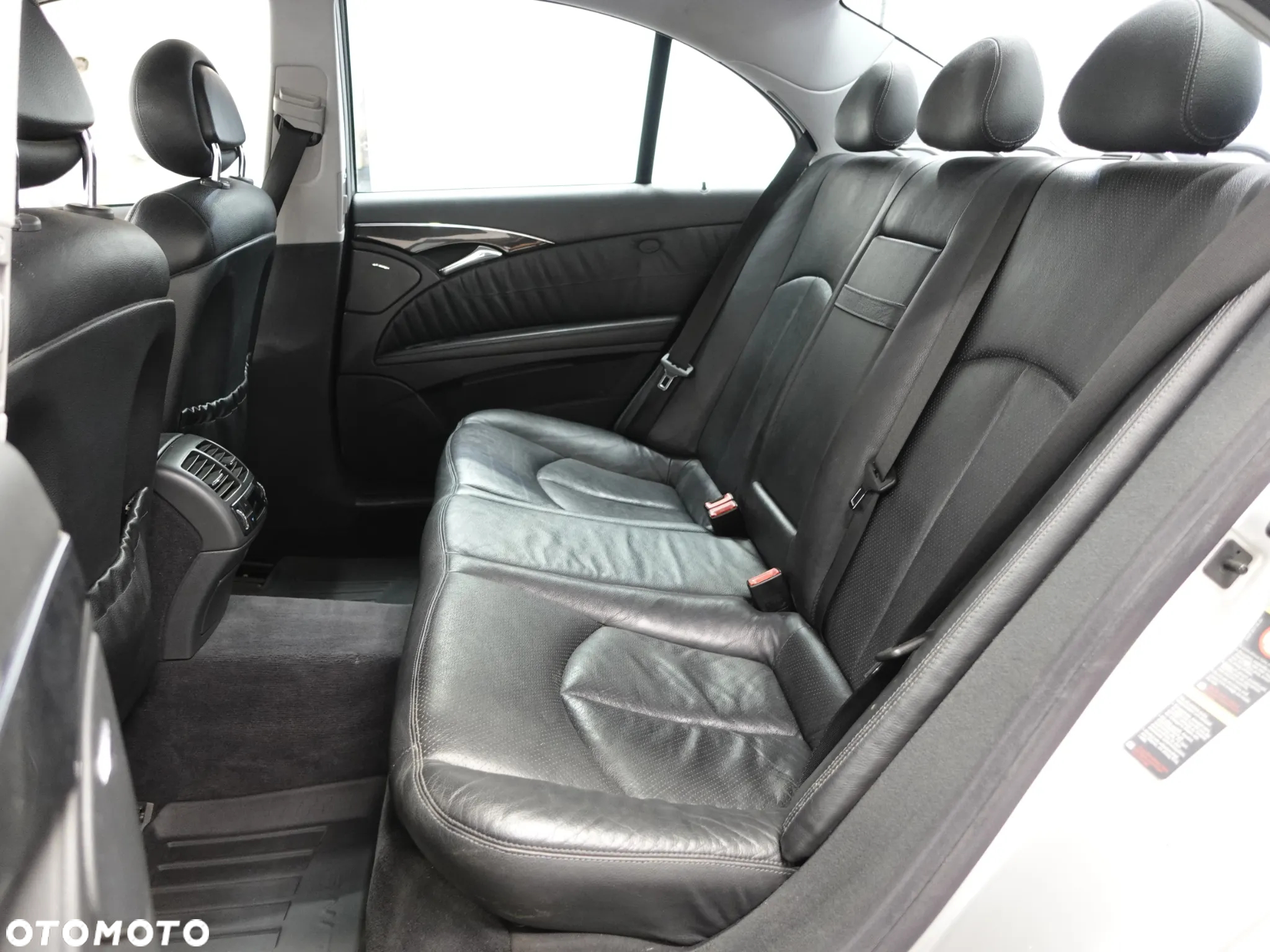 Mercedes-Benz Klasa E 320 Avantgarde - 24