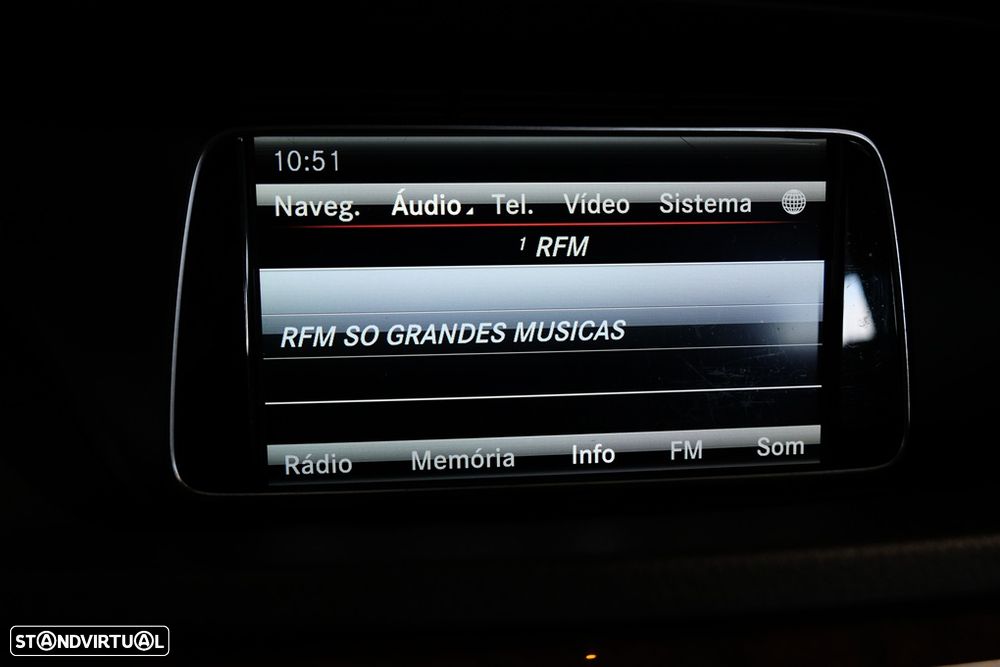 Mercedes-Benz E 300 Bluetec Hybrid Avantgarde - 17