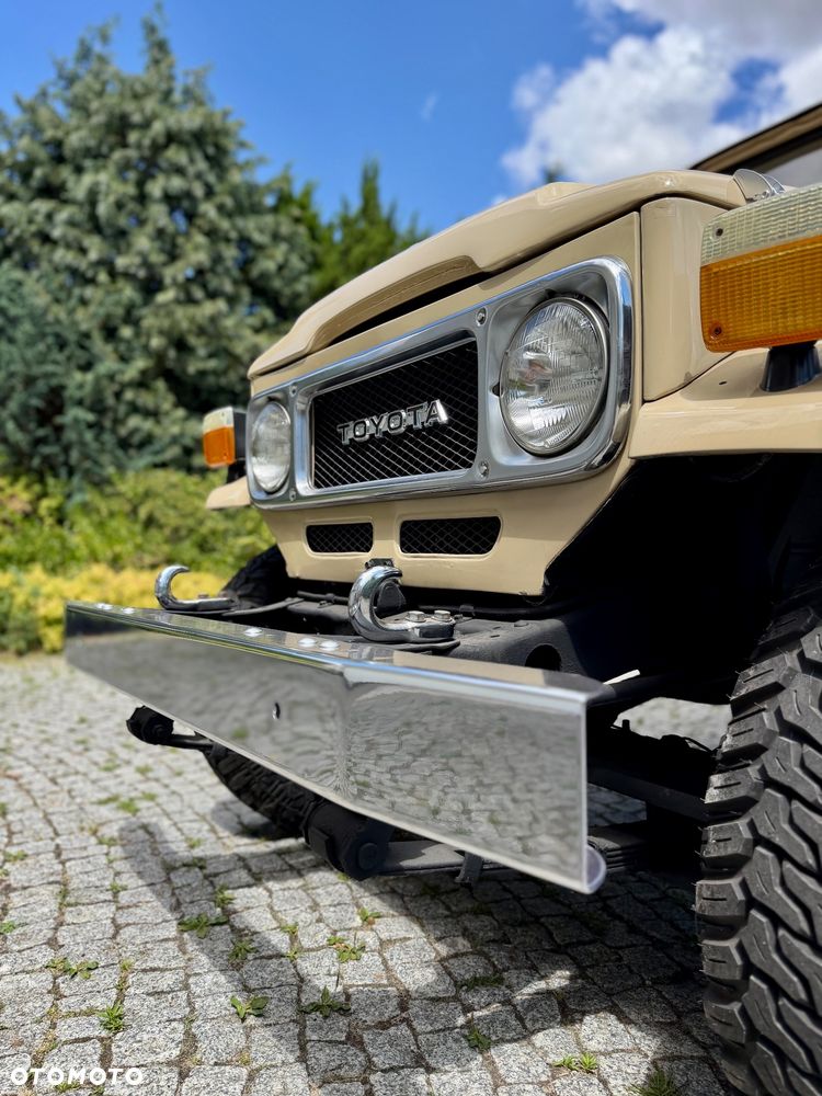 Toyota Land Cruiser - 6