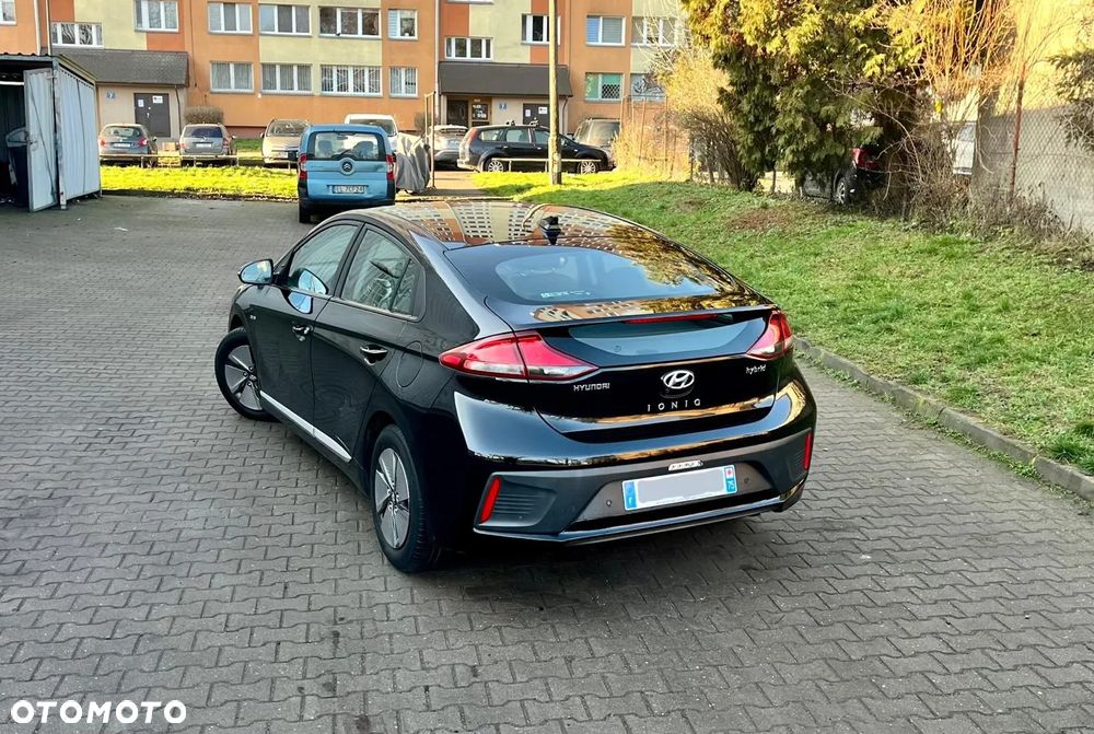 Hyundai IONIQ Hybrid Business - 5
