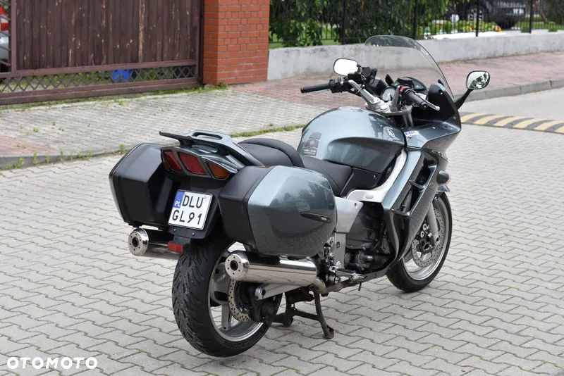 Yamaha FJR - 13