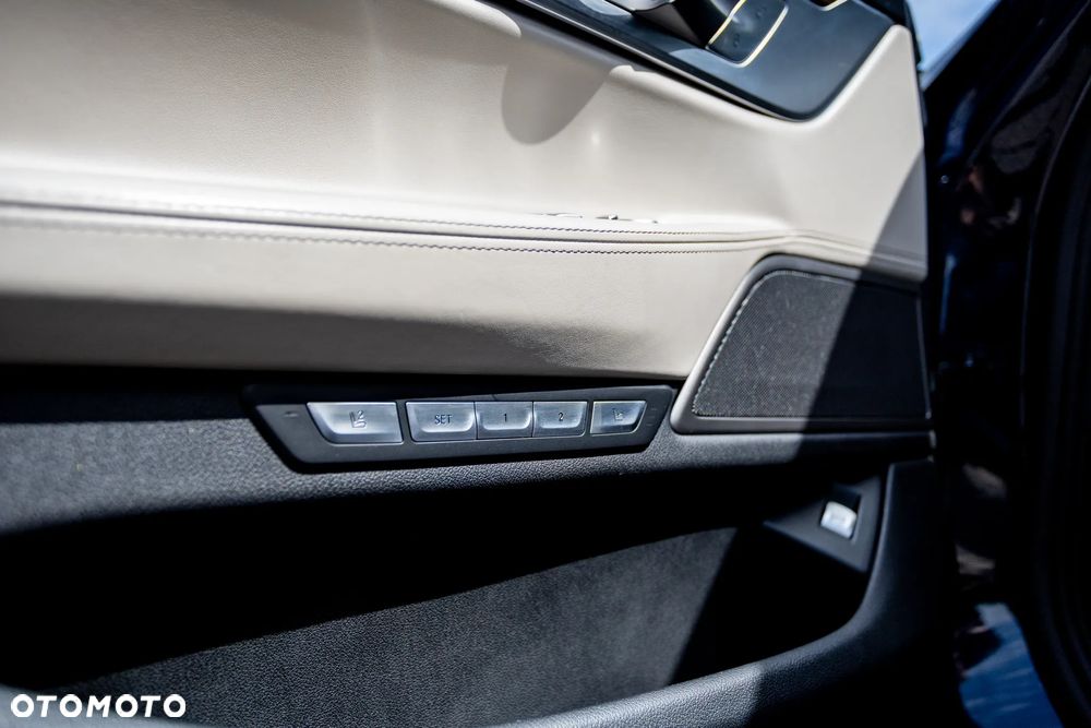 BMW Seria 7 730d - 33