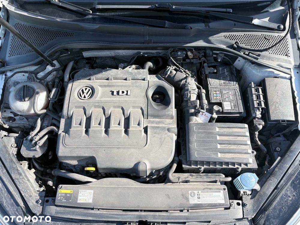 Volkswagen Golf 1.6 TDI Comfortline - 8