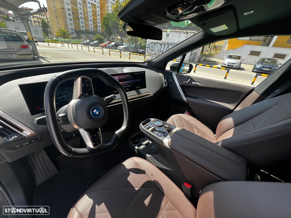 BMW iX xDrive 40 - 2