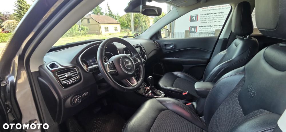 Jeep Compass - 29