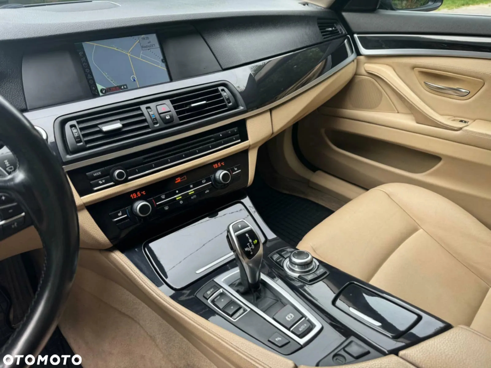 BMW Seria 5 520d Touring - 6