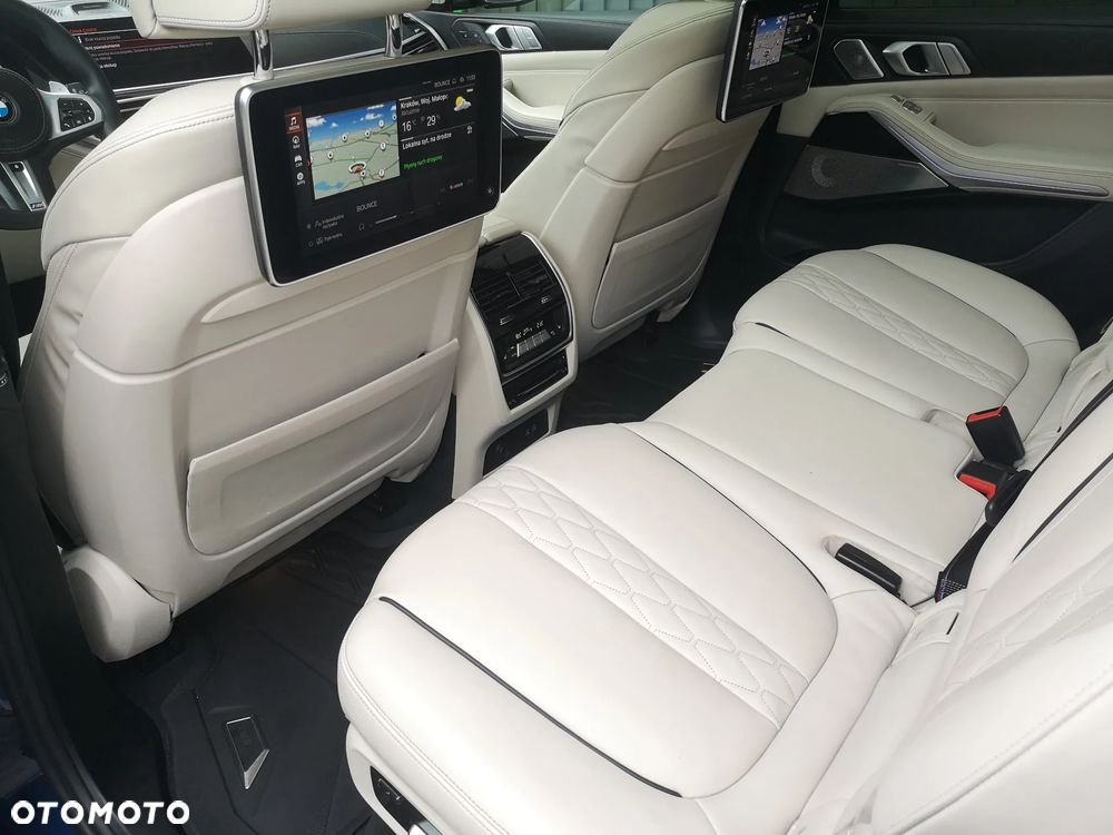BMW X7 M50d sport - 28