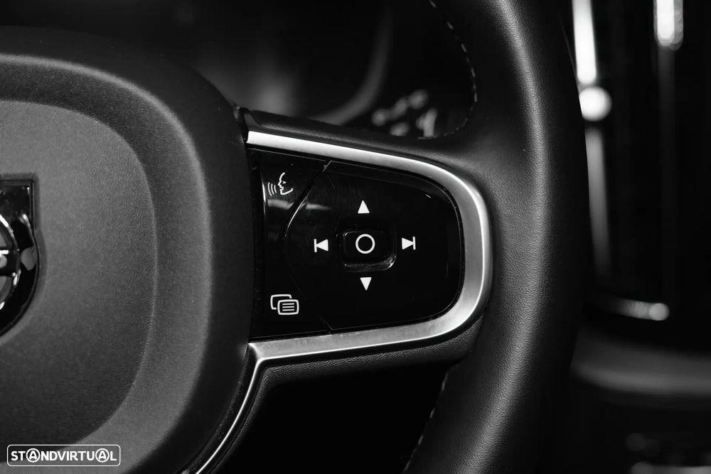 Volvo XC 60 T8 AWD Plus Black Edition - 8