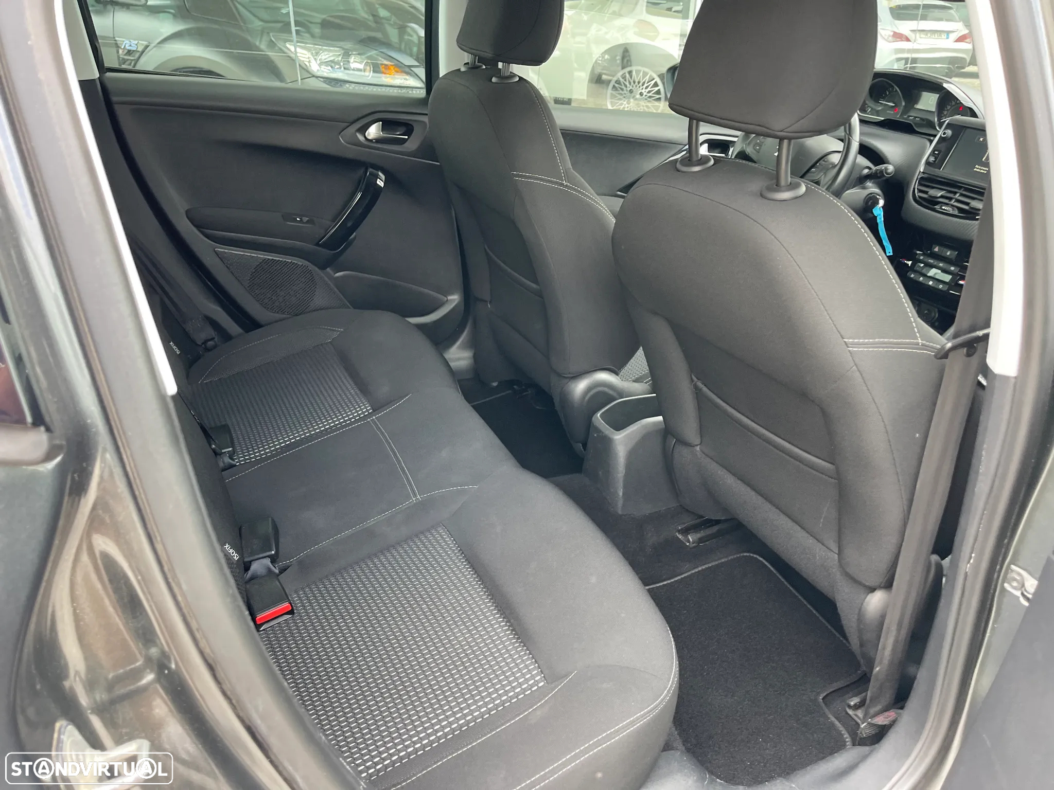 Peugeot 208 1.2 PureTech Allure - 19