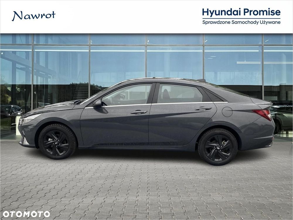 Hyundai Elantra - 2