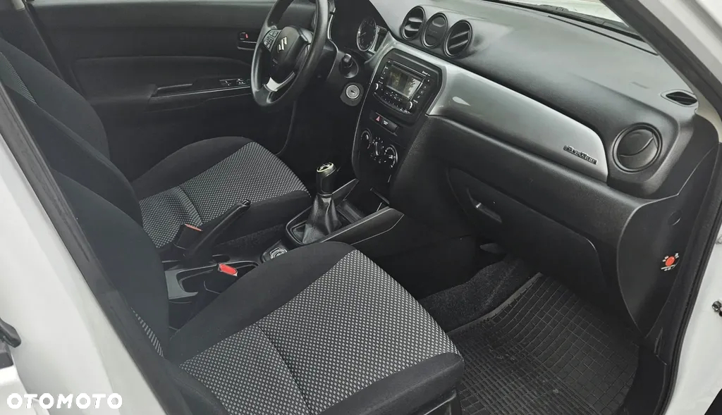 Suzuki Vitara 1.6 Comfort 4WD - 17