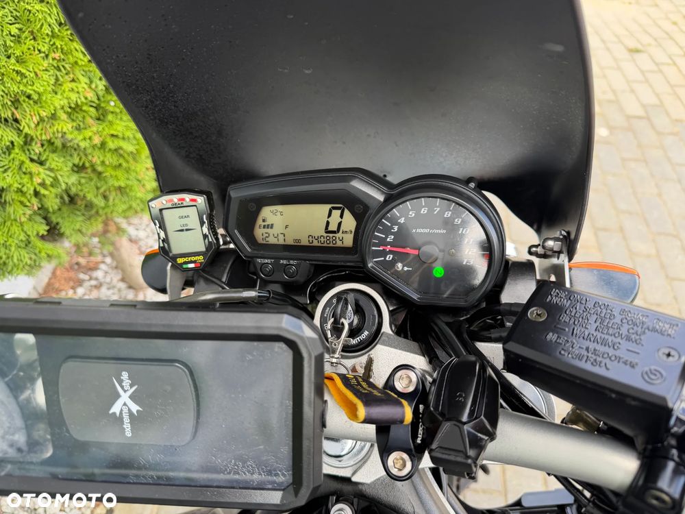 Yamaha FZ - 21