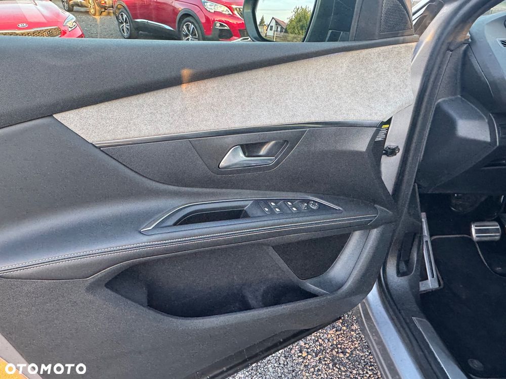 Peugeot 5008 BlueHDi 130 EAT8 GT - 23