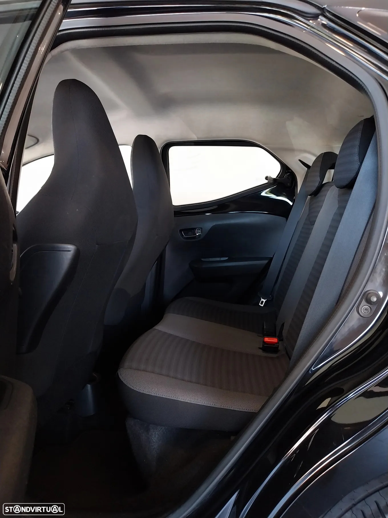 Toyota Aygo 1.0 X-Play+X-Touch - 8
